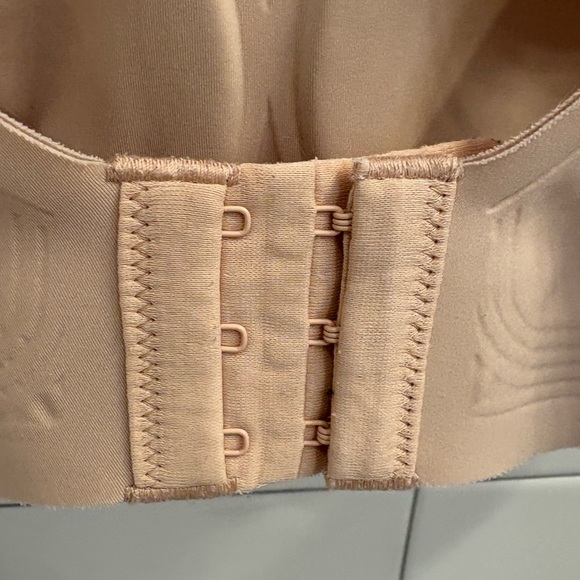 SET of 7!! Comfelie Zero Gravity Sculpt Seamless T-Shirt Bras Nude | Size Medium - Picture 11 of 15